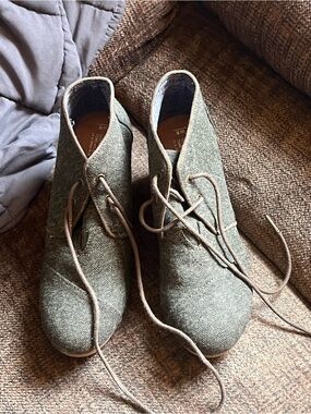 Toms Olive Herringbone Lace-Up Ankle Booties
